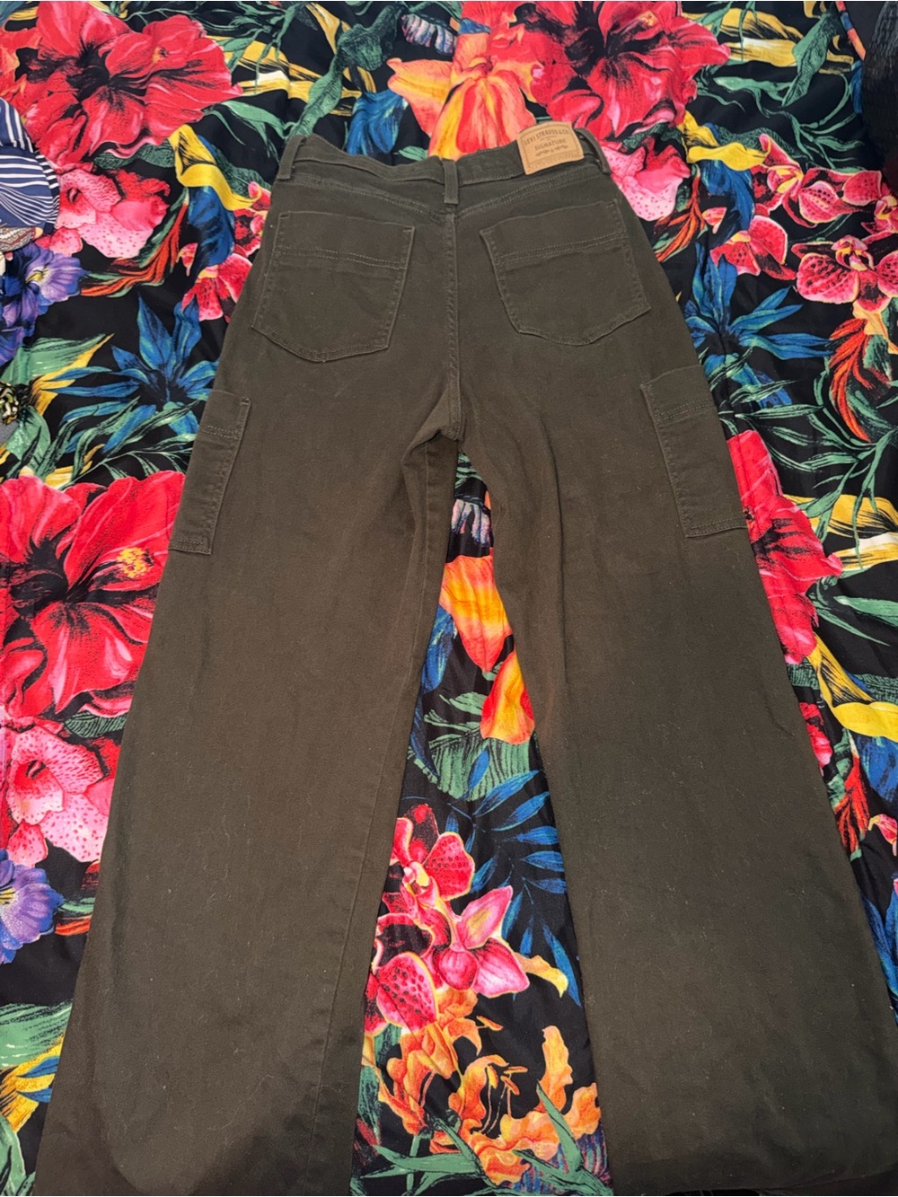 Women’s Olive Green High Rise Loose Straight Jeans - Picture 2 of 3